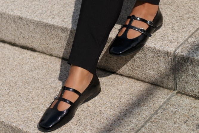 Buty Wonders, które idealnie sprawdzą się w pracy – styl i wygoda każdego dnia