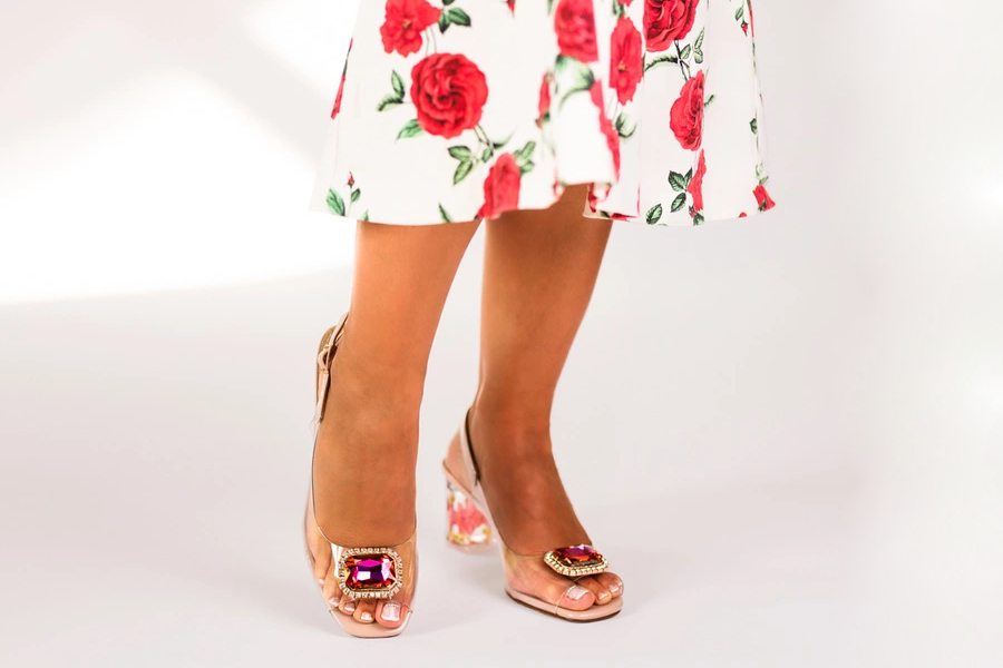 Jakie szpilki wybrać na pierwszy raz? Poradnik + ranking wygodnych szpilek damskich