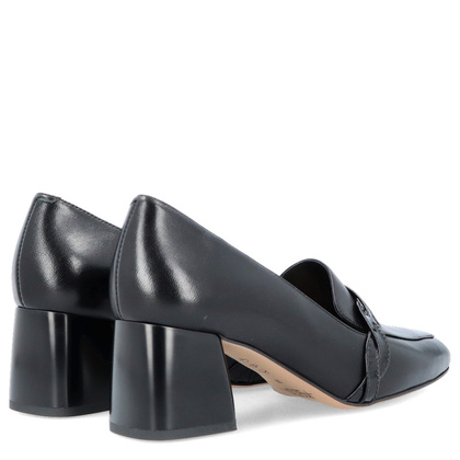 Skórzane półbuty na obcasie - KOTYL 2913 CZARNE