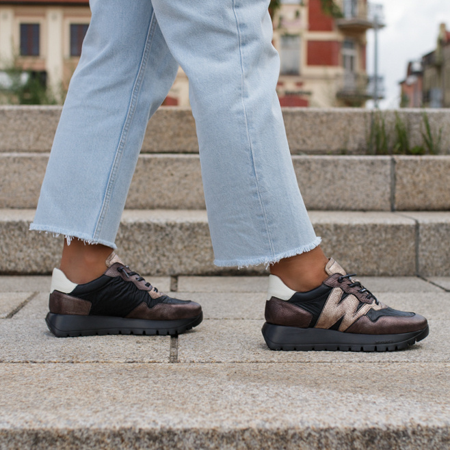 Hiszpańskie sneakersy premium - WONDERS A-2491 METALICZNE