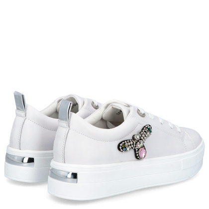 Sportowe buty damskie z owadem - FILIPPO DP6042/24 BIAŁE