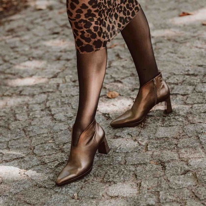 Hiszpańskie botki z wycięciem - HISPANITAS HI243576 STARE ZŁOTO