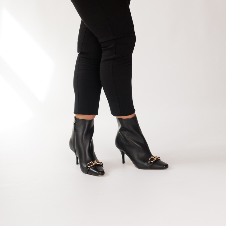 Botki na szpilce premium - GUESS SILENE FL8SILLEA10 CZARNE