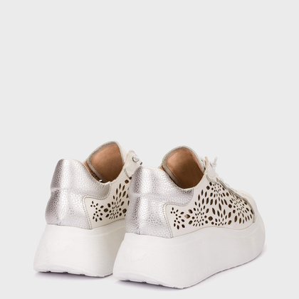Ażurowe sneakersy damskie - WONDERS A-3641 BIAŁE