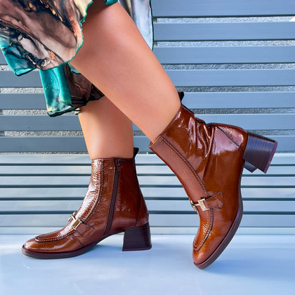 Lakierowane botki na słupku - HISPANITAS HI243727 BRĄZOWE