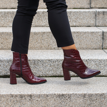 Skórzane botki z motywem zwierzęcym - WONDERS M-5430 BORDOWE