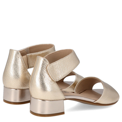 Sandały na niskim obcasie - CAPRICE 9-28212-42 ZŁOTE