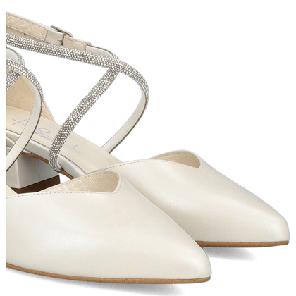 Niskie czółenka z błyszczącymi paseczkami - KOTYL 9943 ECRU PERŁOWE