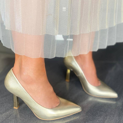 Szpilki z kontrastowym obcasem - KOTYL 8509 ZŁOTE