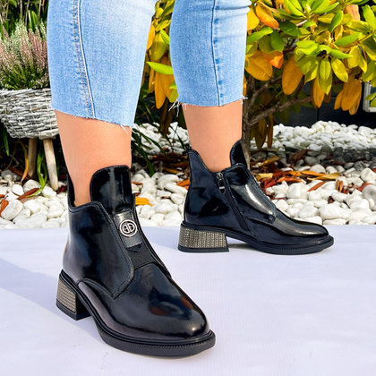 Eleganckie lakierowane botki - FILIPPO DBT6003/24 CZARNE