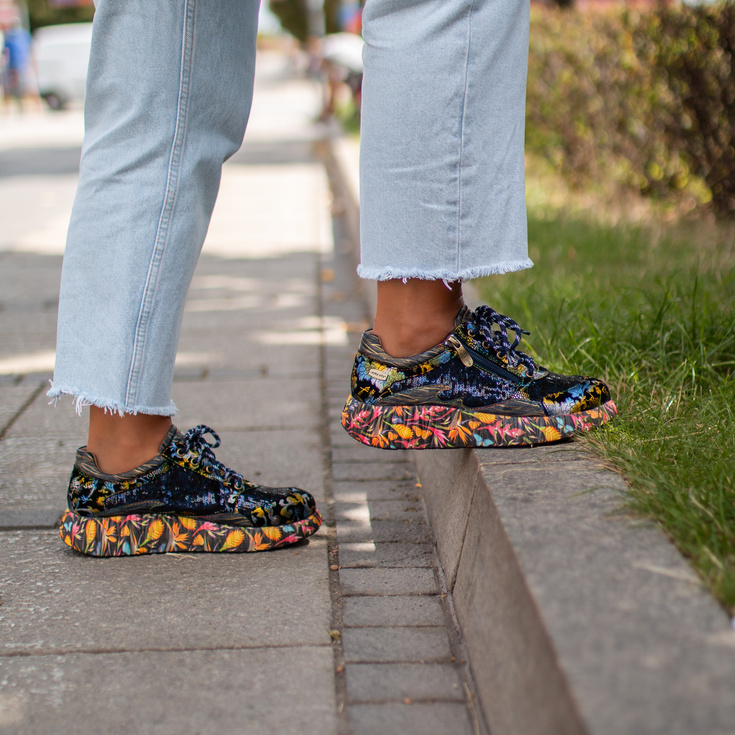 Zdobne sneakersy damskie - LAURA VITA NIKITO 09 GRANATOWE