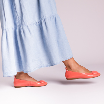 Hiszpańskie baleriny ze skóry lakierowanej - WONDERS A-86120 KORALOWE