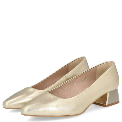 Czółenka ze skóry na niskim obcasie - KOTYL 1701 ZŁOTE