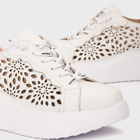 Ażurowe sneakersy damskie - WONDERS A-3641 BIAŁE