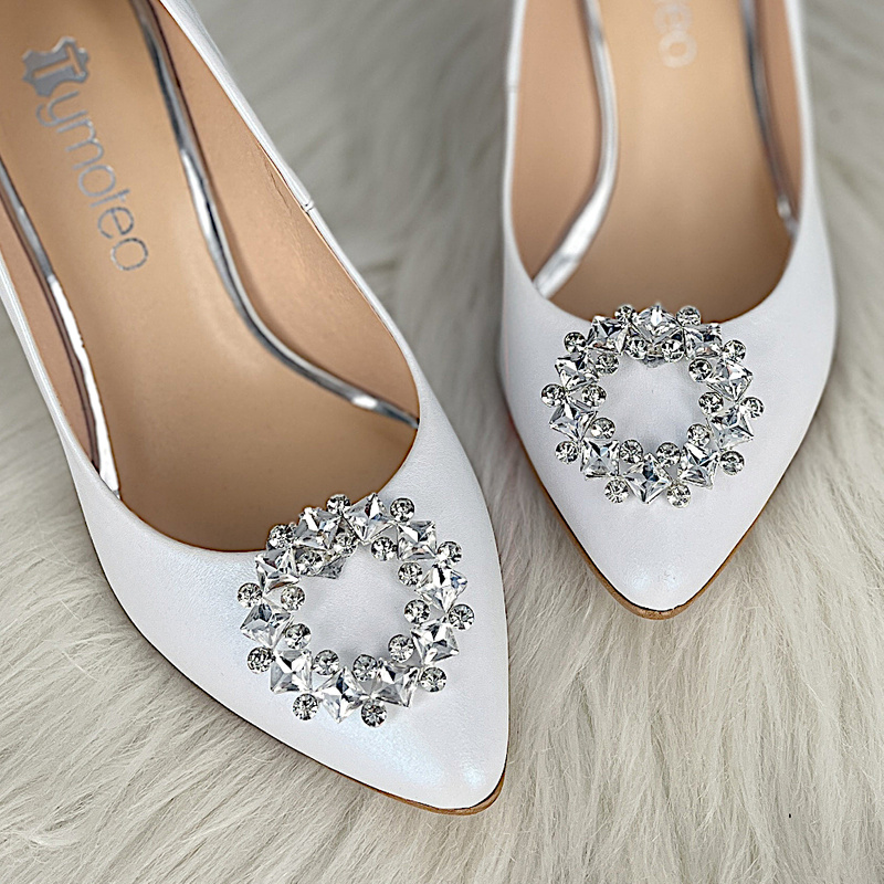 Ozdobne klipsy do butów Kryształki - TYMOTEO LOVE T48 SREBRNE