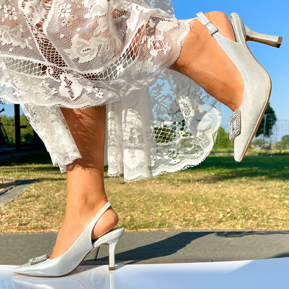 Szpilki bez pięty z ozdobą - MENBUR 25879 SREBRNE