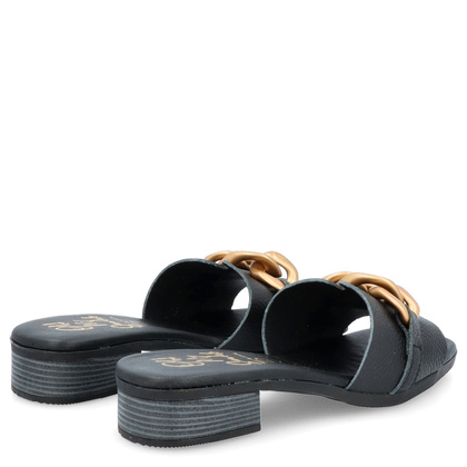 Skórzane klapki z ozdobą - OH! MY SANDALS 5348 CZARNE