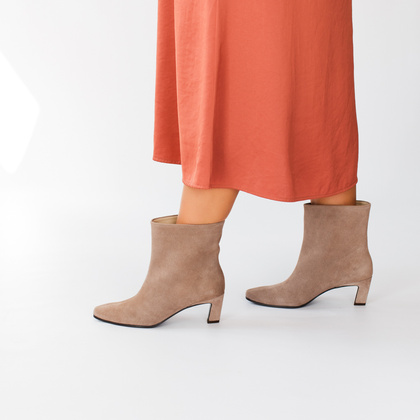 Skórzane botki na obcasie - TYMOTEO G1076 BEŻOWE