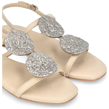 Skórzane sandałki z ozdobami - GIOSEPPO 72364 KREMOWE