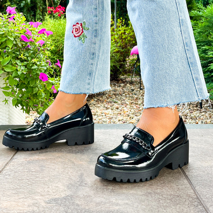 Lakierowane półbuty damskie na obcasie - FILIPPO DP4139/23 CZARNE