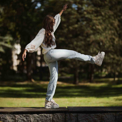 Wysokie sneakersy sznurowane - CHEBELLO 4561 BEŻOWE