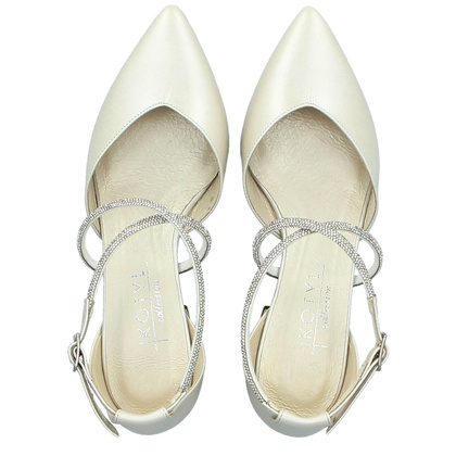 Niskie czółenka z błyszczącymi paseczkami - KOTYL 9943 ECRU PERŁOWE