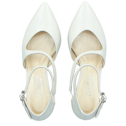 Ślubne buty na niskim obcasie - KOTYL 5441 ECRU PERŁOWE