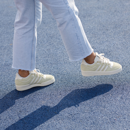 Sneakersy - ADIDAS RIVALRY 86 LOW OLIWKOWE