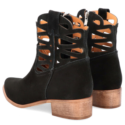 Krótkie botki z wycięciami - TYMOTEO L1045 CZARNE