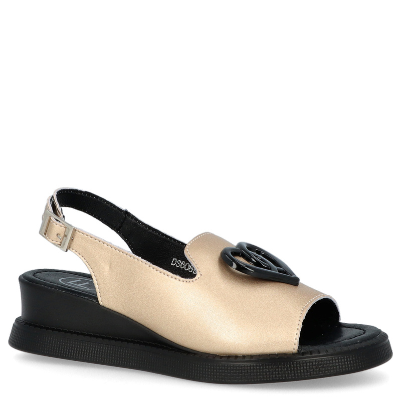 Lekkie sandały na wyższym spodzie - FILIPPO DS6069/25 ZŁOTE