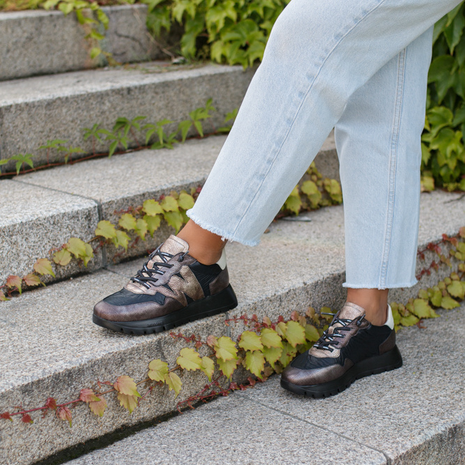 Hiszpańskie sneakersy premium - WONDERS A-2491 METALICZNE
