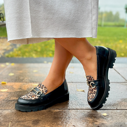 Skórzane mokasyny z ozdobą - TYMOTEO G1070 CZARNE PANTERKA