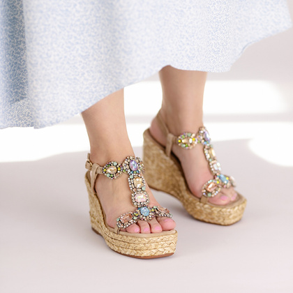 Hiszpańskie sandały na koturnie - ALMA EN PENA V251270 BEŻOWE