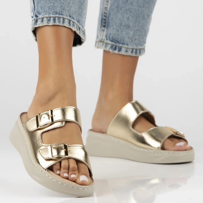 Skórzane klapki na platformie - FILIPPO DK7044/25 ZŁOTY