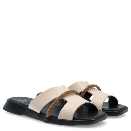 Płaskie klapki ze skóry - FILIPPO DK6878/25 BEŻOWE