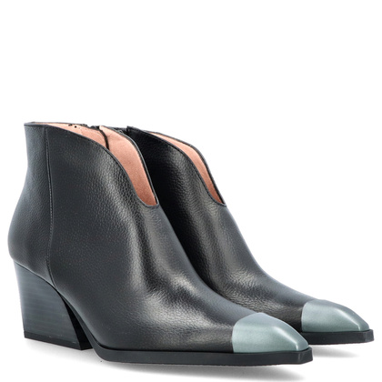 Hiszpańskie kowbojki z wycięciem - HISPANITAS HI243596 CZARNE