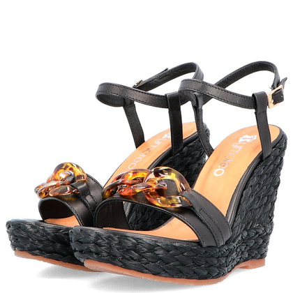 Sandały na koturnie z modnym łańcuchem - TYMOTEO IDRO CZARNE