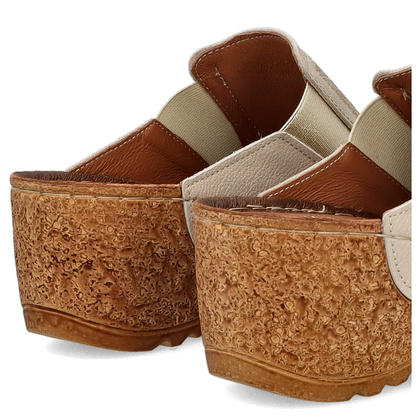 Skórzane klapki na koturnie - LEMAR 50109 BEŻOWE