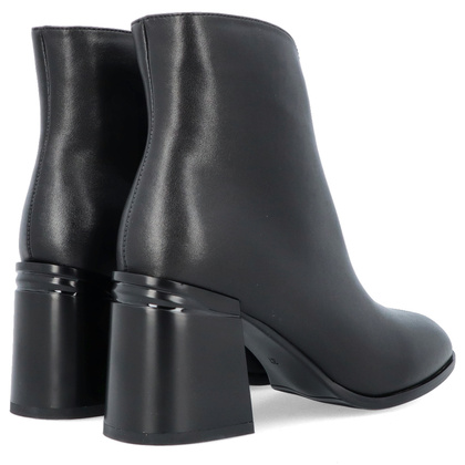 Skórzane botki na słupku - FILIPPO DBT6548/24 CZARNE