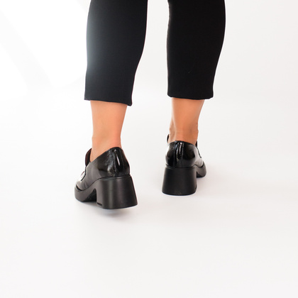 Skórzane czółenka na platformie - WONDERS E-7121 CZARNE
