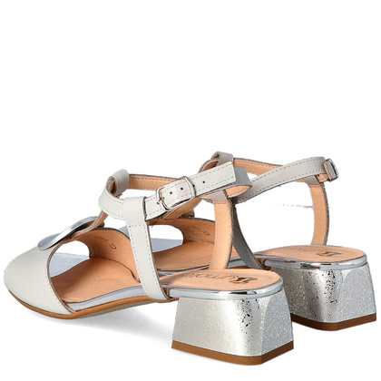 Eleganckie sandałki z ozdobą - TYMOTEO GABI SZARO SREBRNE