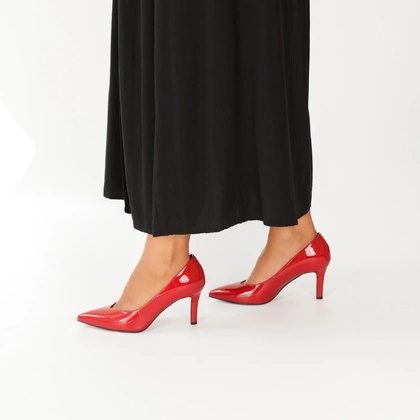 Szpilki damskie na wieczór KOTYL 3701 – czerwone lakierowane eleganckie szpilki