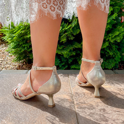 Skórzane sandałki do tańca na niskim obcasie - KOTYL 3823 ZŁOTE