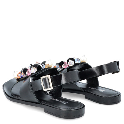 Skórzane sandały z ozdobą - TYMOTEO 3801 CZARNE