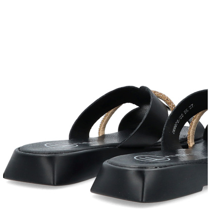 Płaskie klapki ze skóry - FILIPPO DK6878/25 CZARNE