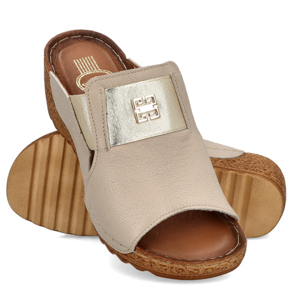 Skórzane klapki na koturnie - LEMAR 50109 BEŻOWE