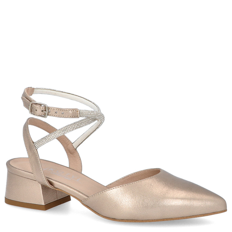 Czółenka z ozdobnymi paseczkami - KOTYL 9939 ZŁOTE