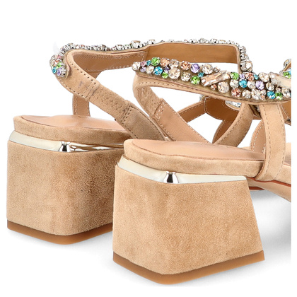 Hiszpańskie zdobne sandały - ALMA EN PENA V240701 BEŻOWE