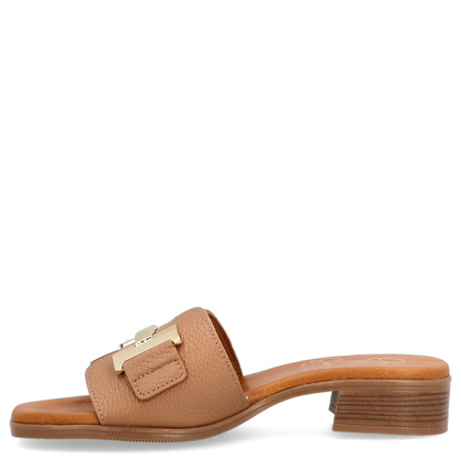 Skórzane klapki z ozdobą - OH! MY SANDALS 5605 JASNY BRĄZ