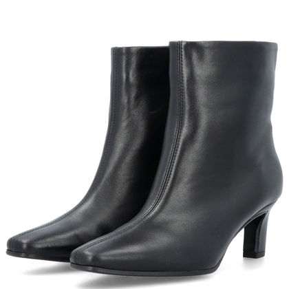 Skórzane botki na obcasie - TYMOTEO G1076 CZARNE LICO